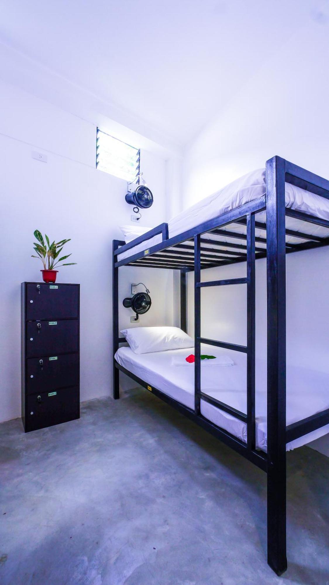 Sip Sunset Hostel And Lounge Ел Нидо Екстериор снимка